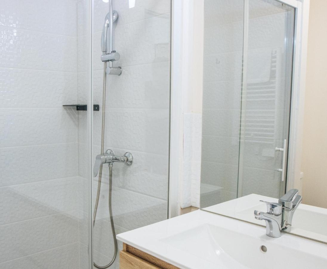 Twenty Business Flats Beziers Aparthotel Bagian luar foto